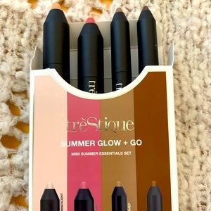 NIB trèStiQue Summer Glow + Go Essential Kit